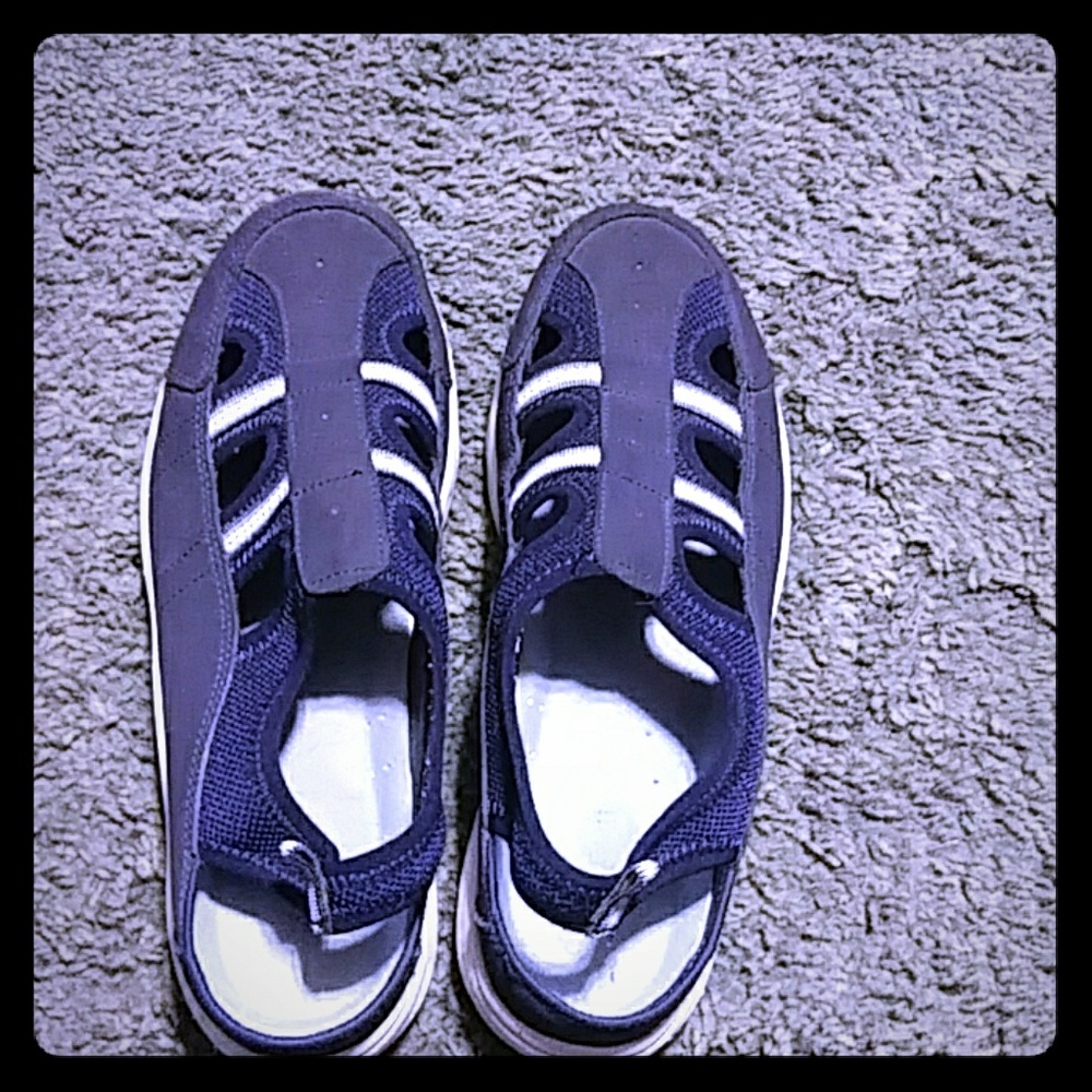 Easy Spirit Navy & white size 10